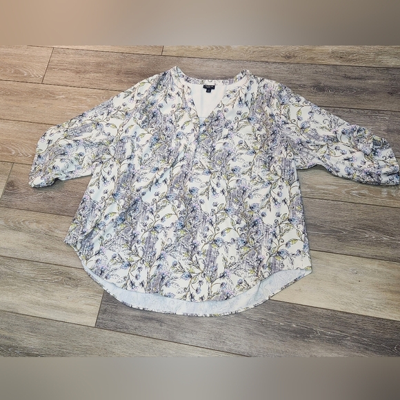 Torrid Floral Print Women's 3/4 Sleeve Top Size 3X - Picture 2 of 7